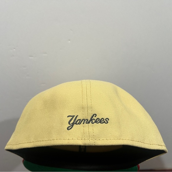 New Era, 59Fifty Fitted Hat, New York Yankees, Tan & Burgundy - Picture 7 of 11